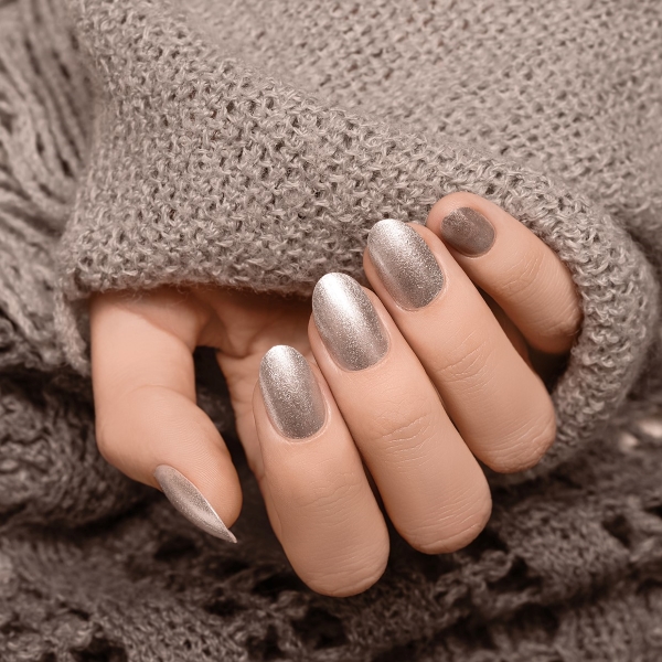 colour confidence swanky silver hand shot